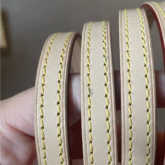 Authentic Louis Vuitton Vachetta Crossbody Strap from Eva Monogram - Picture 10 of 10